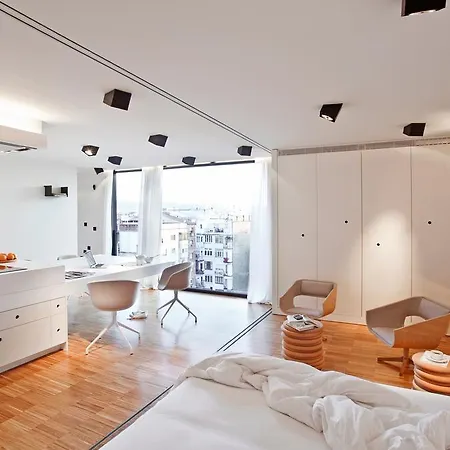 Destinationbcn Urgell Barselona